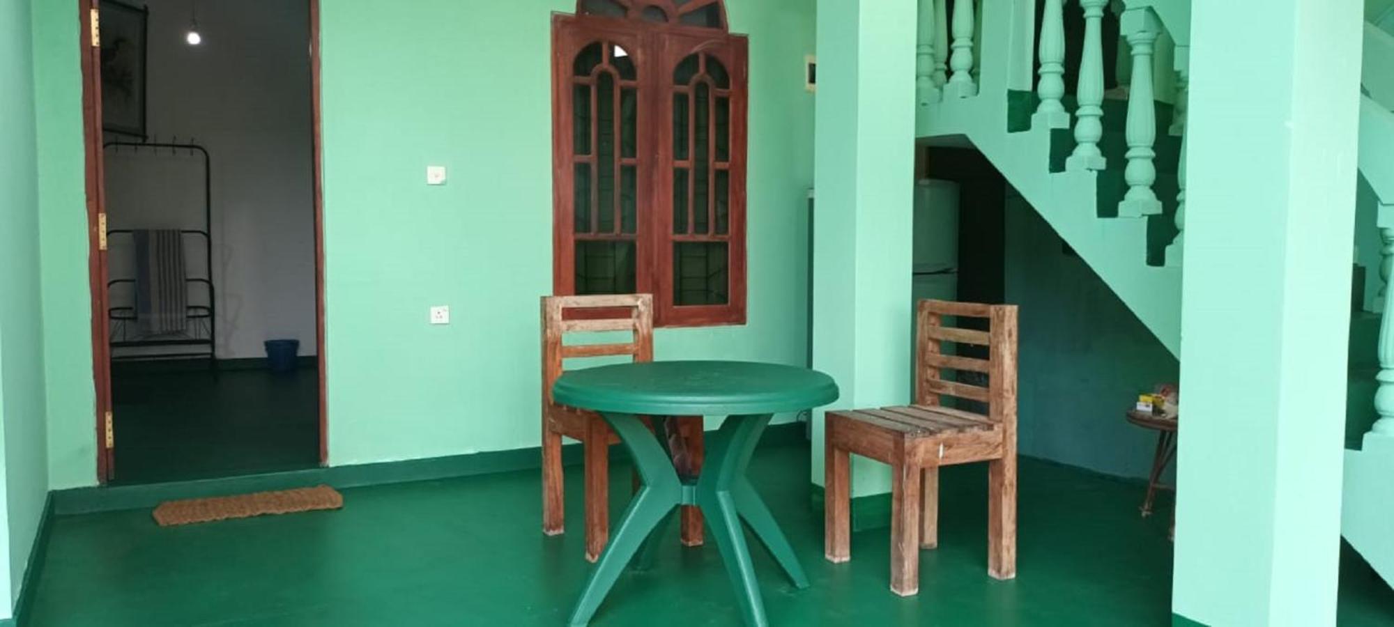 Lagoon Inn Hambantota Exterior photo