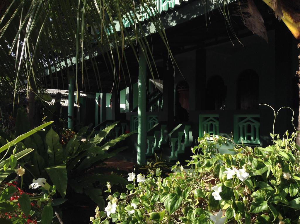 Lagoon Inn Hambantota Exterior photo